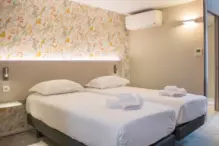 chambre-twin-brit-hotel-avignon-ensemble