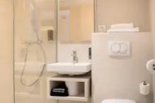 salle-de-bain-brit-hotel-avignon