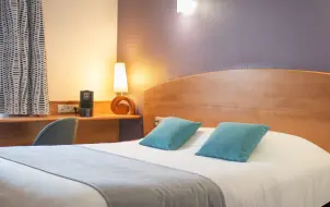 brit-hotel-bressuire-chambre-double_1