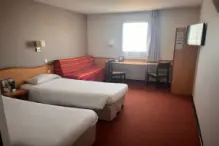 Brit_Hotel_Montauban_ch_familiale (4)