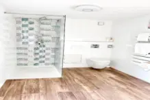 Brit_Hotel_Morangis_sdb