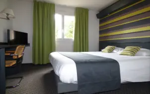 Brit_Hotel_Villefranche_de_Rouergue_ch_double (7)