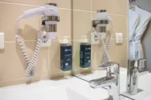 chambre-balneo-brit-hotel-dieppe-9