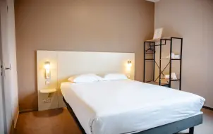 Brit-Hotel-Guingamp-Chambre-Double (8)