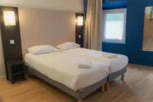 Brit-Hotel-Chinon-Centre-Family-Room (13)