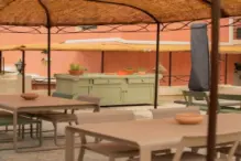 Brit-Hotel-St-Paul-Trois-Chateaux-terrasse (3)